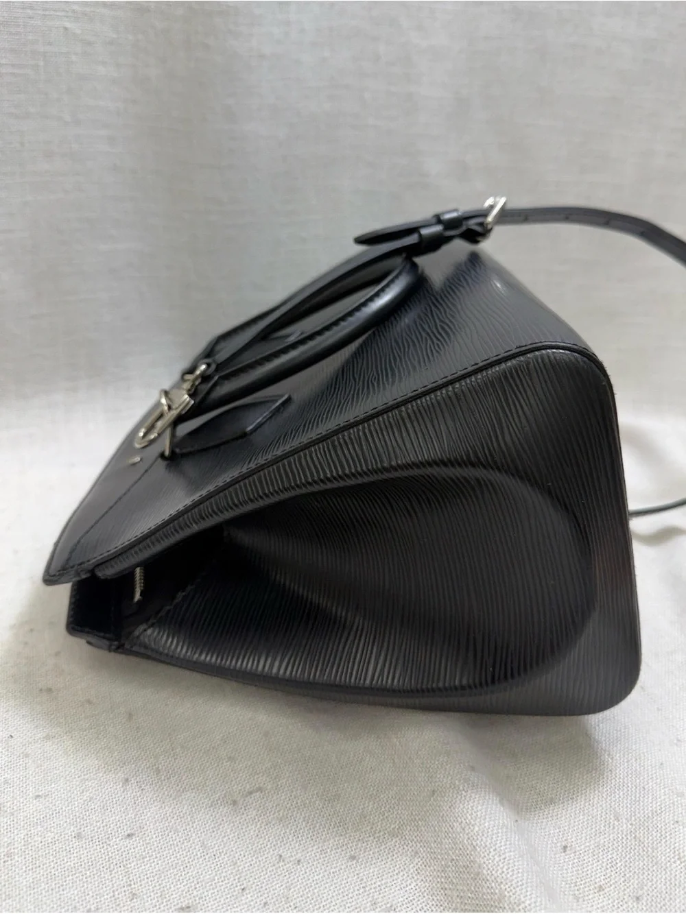 Louis Vuitton Soufflot MM Black Epi Leather Shoulder Bag COA
